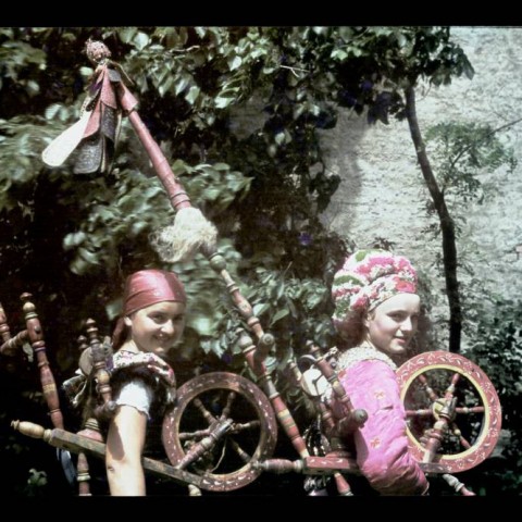 Matyo women with spinning wheels